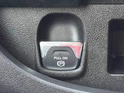 Used 2023 RAM ProMaster 2500 FWD image 13
