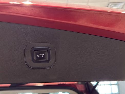 Used 2015 GMC Terrain SLT w/ Safety Package AWD/4WD image 17
