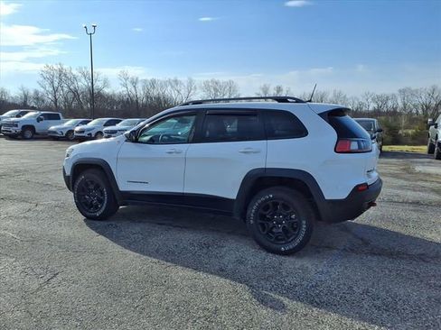 Used 2021 Jeep Cherokee Trailhawk w/ Technology Group AWD/4WD image 28