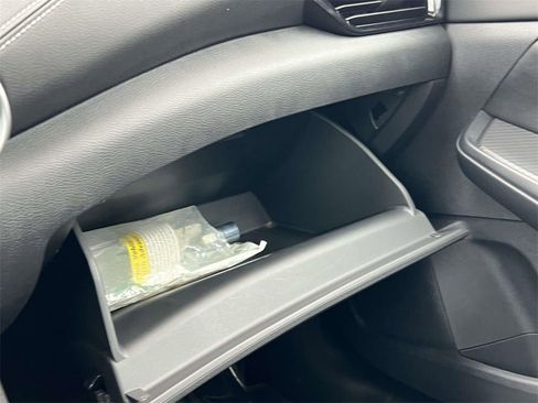 Used 2023 Nissan Sentra SV image 32