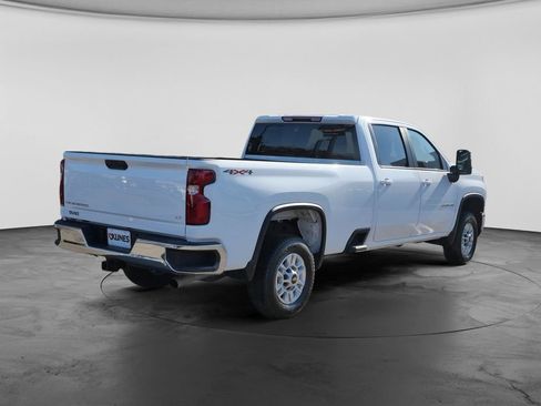 Used 2025 Chevrolet Silverado 2500 LT w/ Convenience Package AWD/4WD image 12