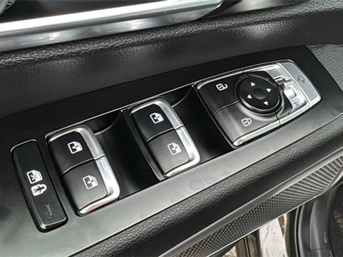 Used 2022 Kia Telluride EX w/ EX Premium Package image 11