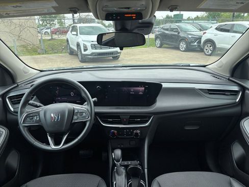 Used 2025 Buick Encore GX Preferred FWD image 32