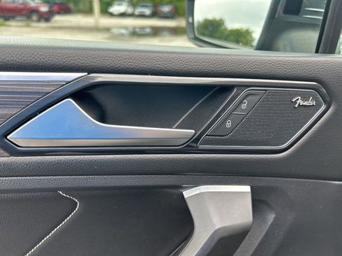 Used 2022 Volkswagen Tiguan SEL R-Line image 39