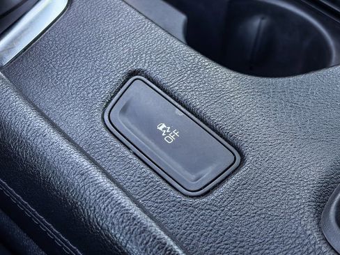 Used 2017 Cadillac XT5 Luxury w/ Driver Awareness Package image 31