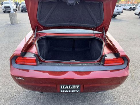 Used 2014 Dodge Challenger SXT image 14