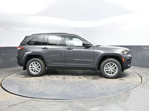 New 2026 Jeep Grand Cherokee Laredo AWD/4WD image 8