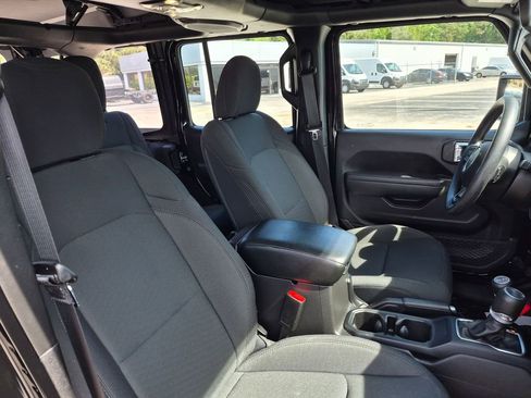 Used 2022 Jeep Wrangler Unlimited Sport AWD/4WD image 33