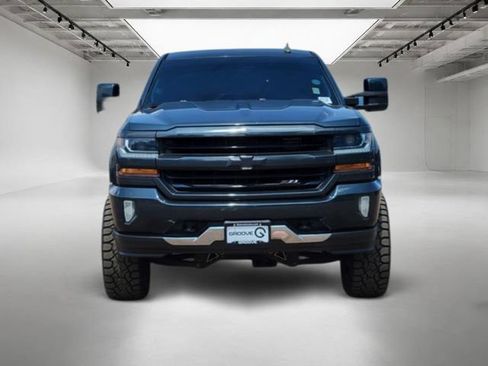 Used 2018 Chevrolet Silverado 1500 LT w/ All Star Edition AWD/4WD image 9