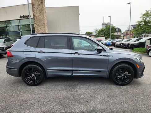 Used 2024 Volkswagen Tiguan SE R-Line AWD/4WD image 6
