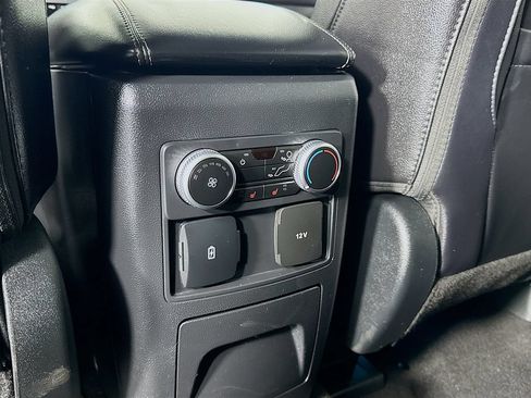 Used 2024 Ford Explorer Limited AWD/4WD image 18