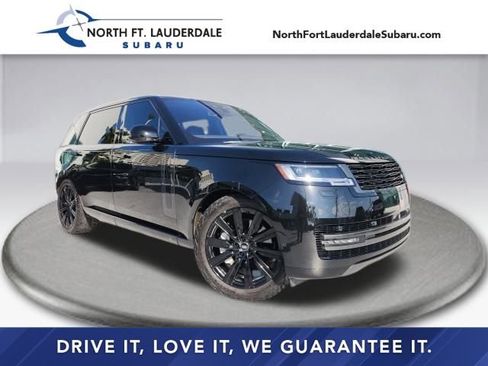 Used 2023 Land Rover Range Rover Long Wheelbase SE image 1