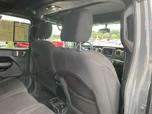 Used 2021 Jeep Gladiator Sport AWD/4WD image 24