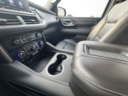 Used 2021 Chevrolet Tahoe Z71 w/ Luxury Package image 10