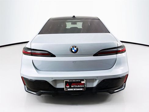 Used 2023 BMW 740i w/ Parking Assistance Package RWD image 27