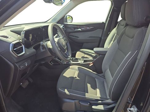 Used 2025 Chevrolet TrailBlazer LT FWD image 11