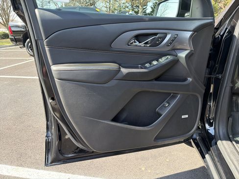 Used 2021 Chevrolet Traverse Premier w/ Redline Edition image 14