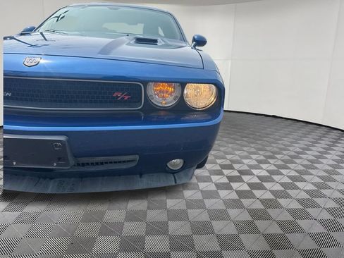 Used 2009 Dodge Challenger R/T RWD image 32