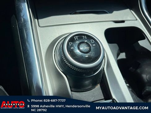 Used 2020 Ford Explorer XLT w/ Equipment Group 202A AWD/4WD image 11