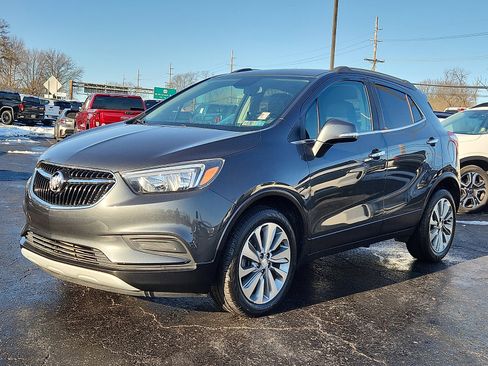 Used 2018 Buick Encore Preferred image 3