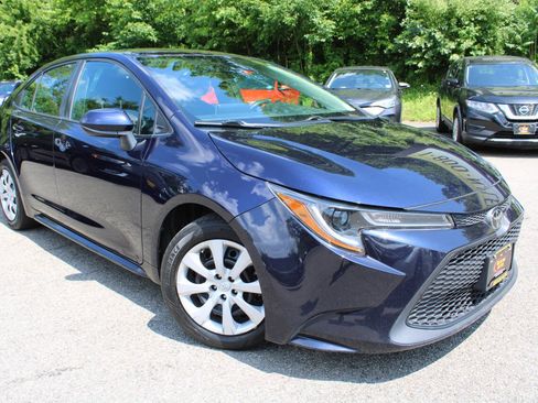 Used 2021 Toyota Corolla LE FWD image 4