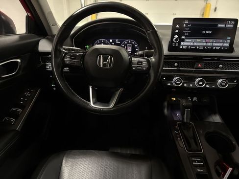 Used 2022 Honda Civic Touring image 11