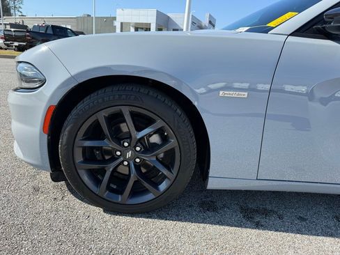 Used 2022 Dodge Charger SXT w/ Blacktop Package image 24