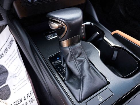 Used 2023 Lexus ES 350 Ultra Luxury image 28