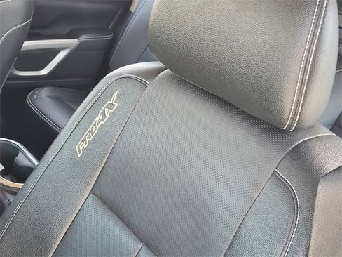 Used 2018 Nissan Titan PRO-4X w/ Pro-4x Convenience Package image 24