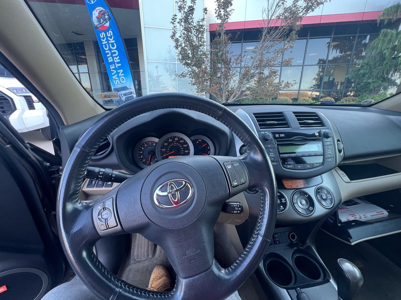 Used 2009 Toyota RAV4 Limited AWD/4WD image 4