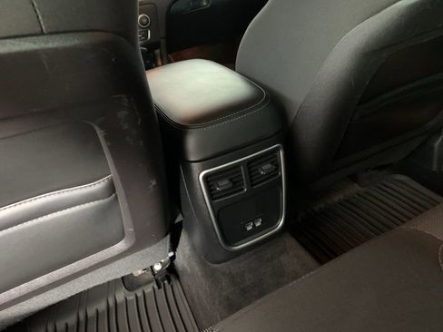 Used 2018 Dodge Charger R/T Scat Pack RWD image 31