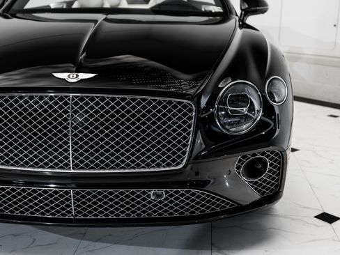 Certified 2020 Bentley Continental GT V8 AWD/4WD image 13