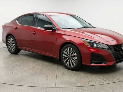 Used 2025 Nissan Altima 2.5 SV