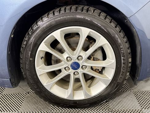 Used 2019 Ford Fusion SE FWD image 31