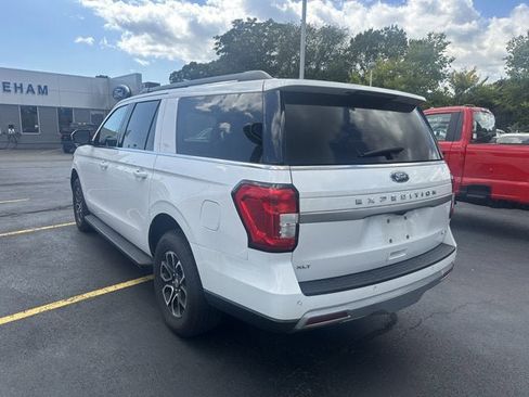 Used 2024 Ford Expedition Max XLT image 7