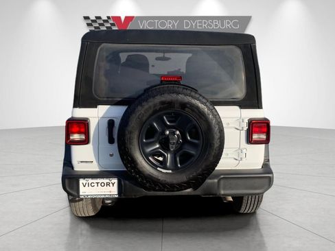 Used 2024 Jeep Wrangler Sport image 7