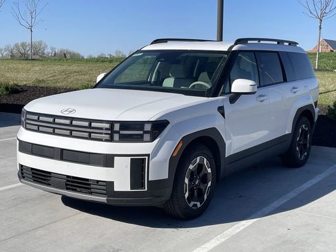 Used 2026 Hyundai Santa Fe SEL image 1