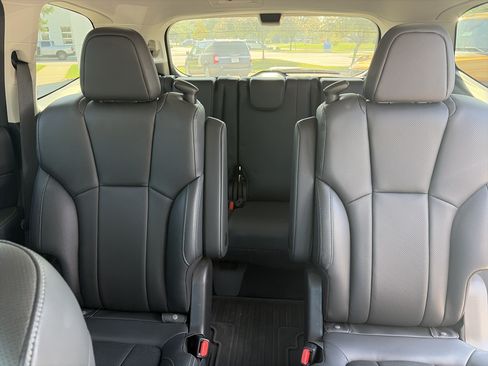 Used 2023 Subaru Ascent Touring AWD/4WD image 23