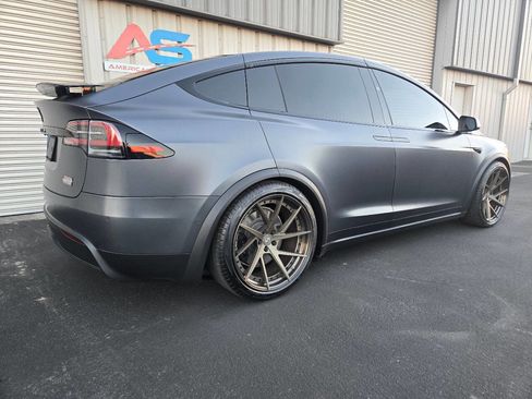 Used 2022 Tesla Model X Plaid image 7