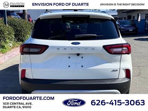 New 2025 Ford Escape SE image 8
