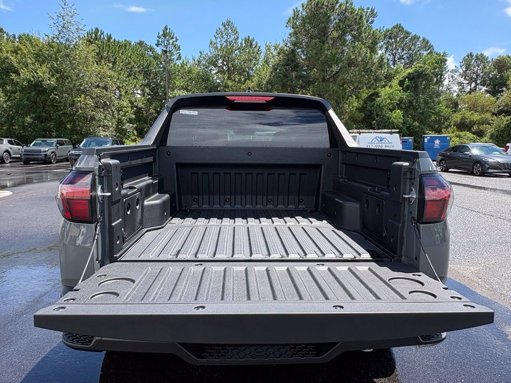 New 2027 Hyundai Santa Cruz SE AWD/4WD image 4