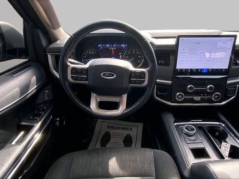 Certified 2022 Ford Expedition XLT RWD image 6