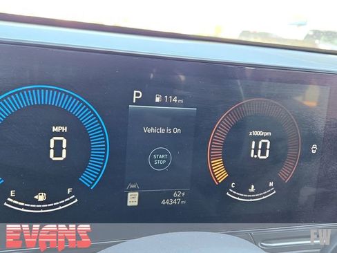 Used 2024 Hyundai Kona SEL image 4