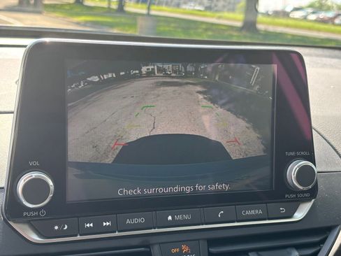 Used 2025 Nissan Altima 2.5 SV FWD image 20