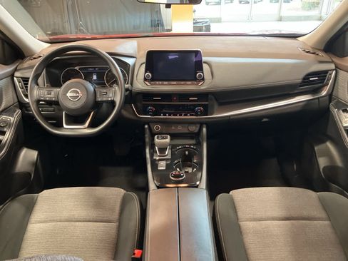 Used 2023 Nissan Rogue SV image 24