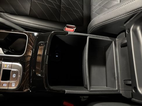 Used 2025 Kia Telluride AWD image 24