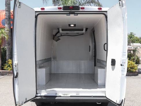 Used 2025 RAM ProMaster 3500 w/ Convenience Group FWD image 8