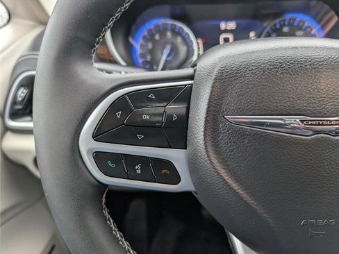 Used 2023 Chrysler Pacifica Limited w/ Uconnect Theater Family Group AWD/4WD image 28
