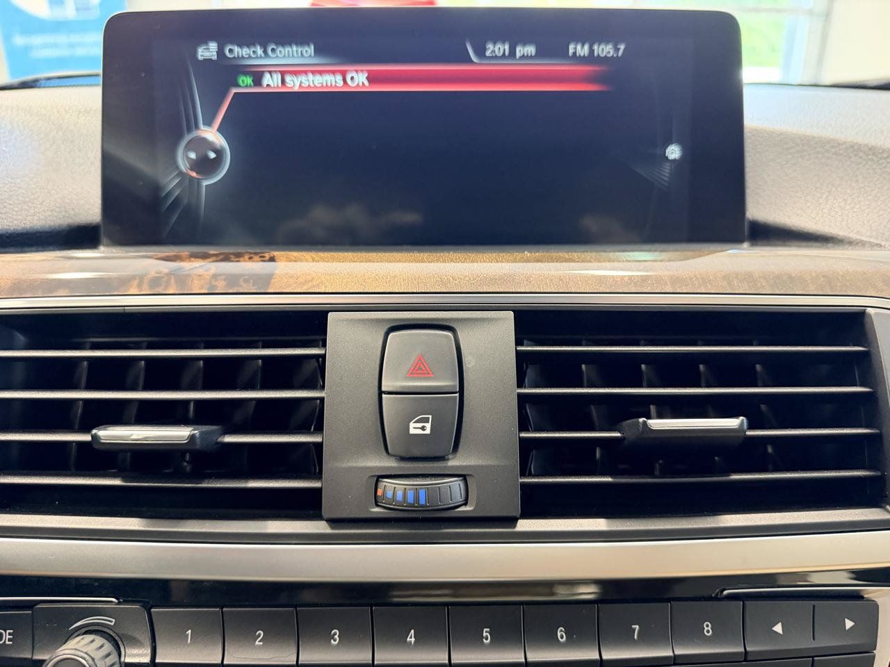Used 2016 BMW 320i xDrive Sedan AWD/4WD image 33