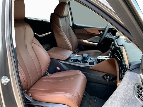 Certified 2024 Acura MDX SH-AWD w/ Technology Package image 9